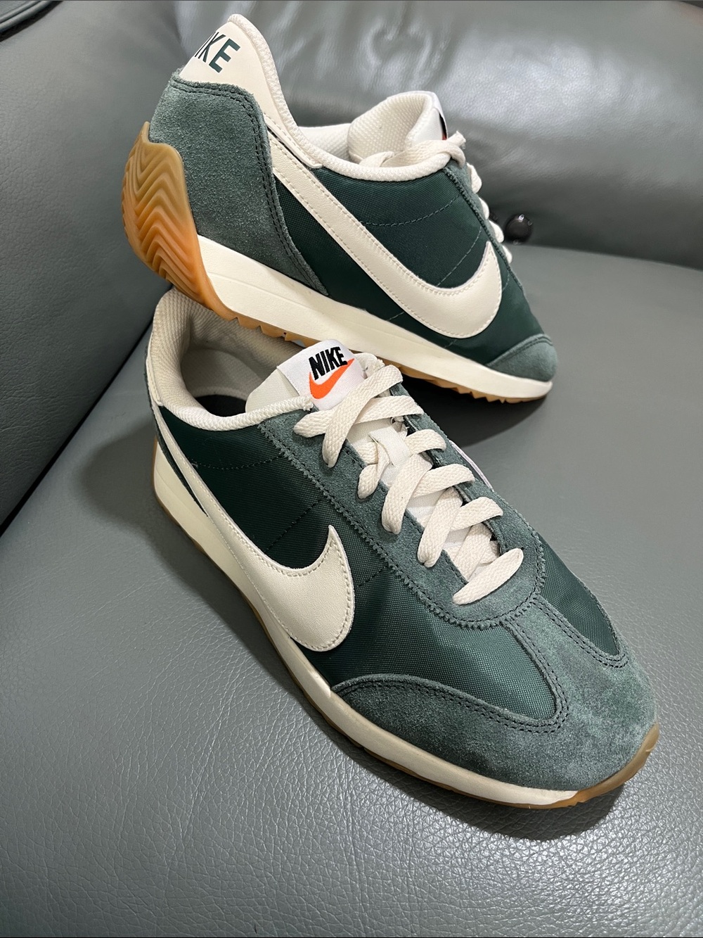 Nike Pacific Dark Green & Cream Retro Runner Sneakers